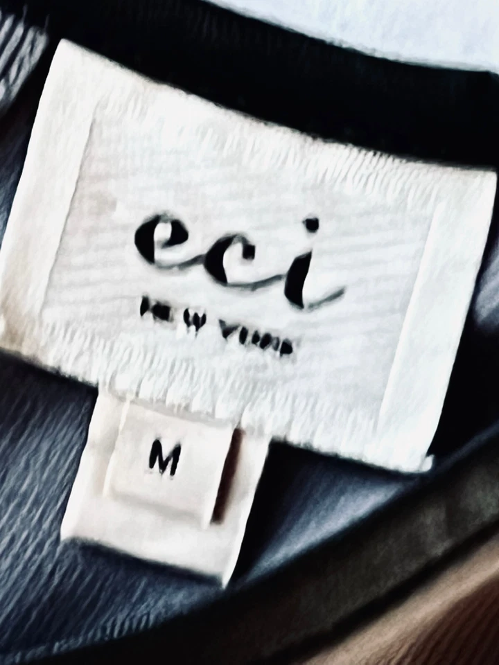 Vestido gris ECI con ribete de cuero sintético talla M Foto 2 de 4