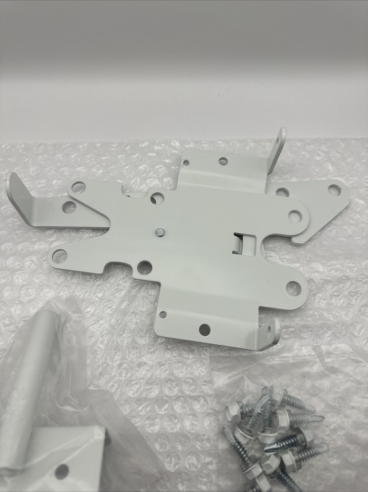 Double Locking Gate Latch White (for Vinyl, Wood, PVC etc Fencing)