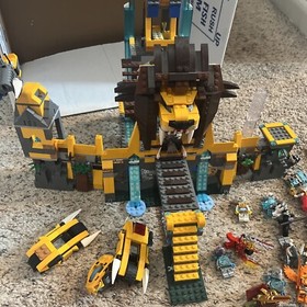 LEGO LEGENDS OF CHIMA: The Lion CHI Temple (70010) Read Plus Extra Mini figures