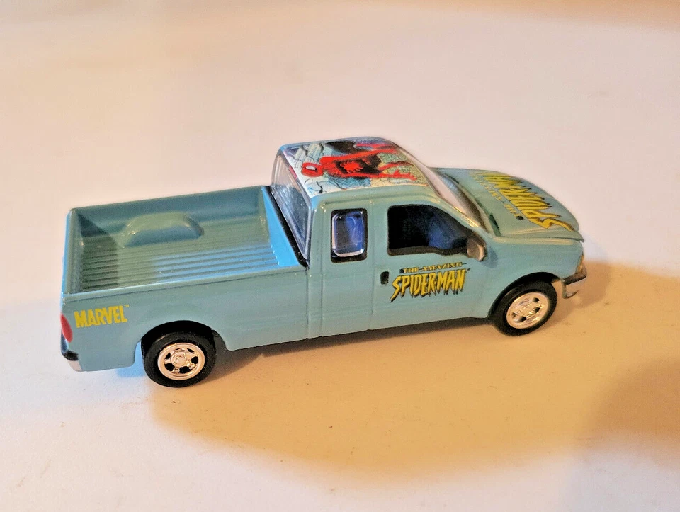 Johnny Lightning 1999-2004 Ford F-Series picape azul SPIDERMAN F250 1/64 - Imagem 2 de 4