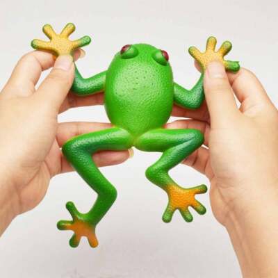 Tricky toy Soft rubber fake frog simulates decompression frog toy