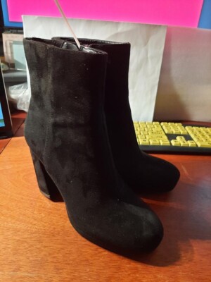 NEW ! Anne Klein Adonna Flared Heel Bootie Black Sz 7.5