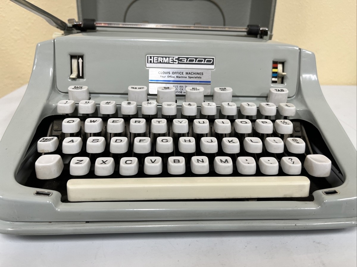 Vintage HERMES 3000 Portable Manual Typewriter TESTED&WORKING Soft