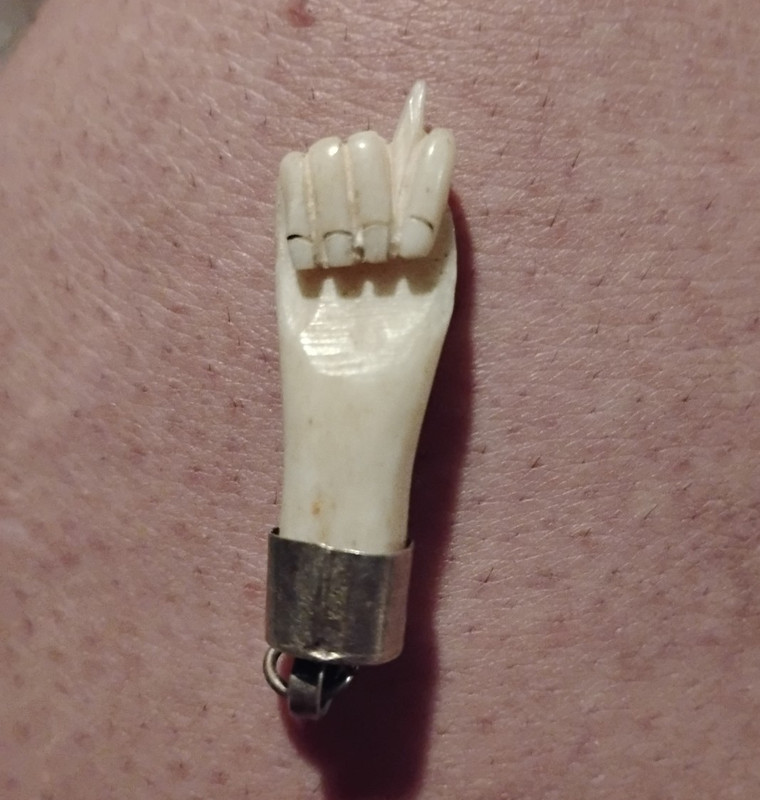 14K & Carved Coral Figa Charm/Pendant