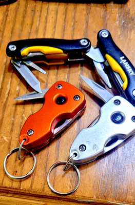 Lansky Utility Folding Pocket Knife PLUS 3 other knives  LOT OF 4
