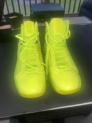 Size 10 - Nike Hyperdunk 08 Triple Volt
