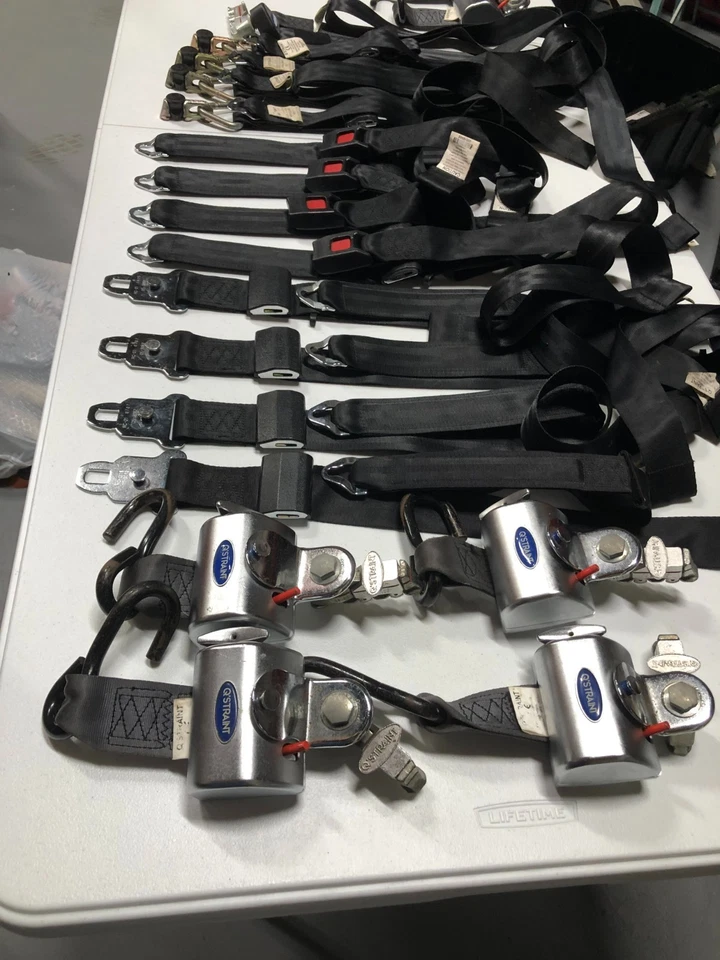 Retractor de amarre de seguridad para silla de ruedas Q’Straint Q8-6203 - Más de 100 en stock. Foto 4 de 4