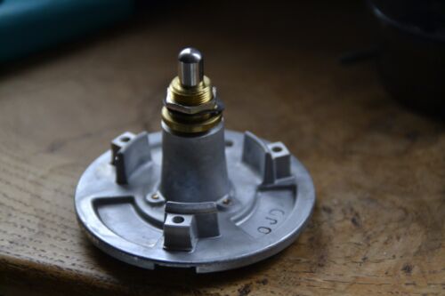 USATO TECHNICS SL-10 GRUPPO MANDRINO PIATTO - Foto 3 di 3