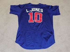 chipper jones signed jersey
