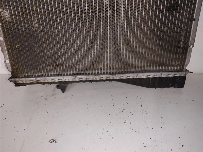99 00 01 BMW 740I E38 РАДИАТОР - Изображение 2 из 4