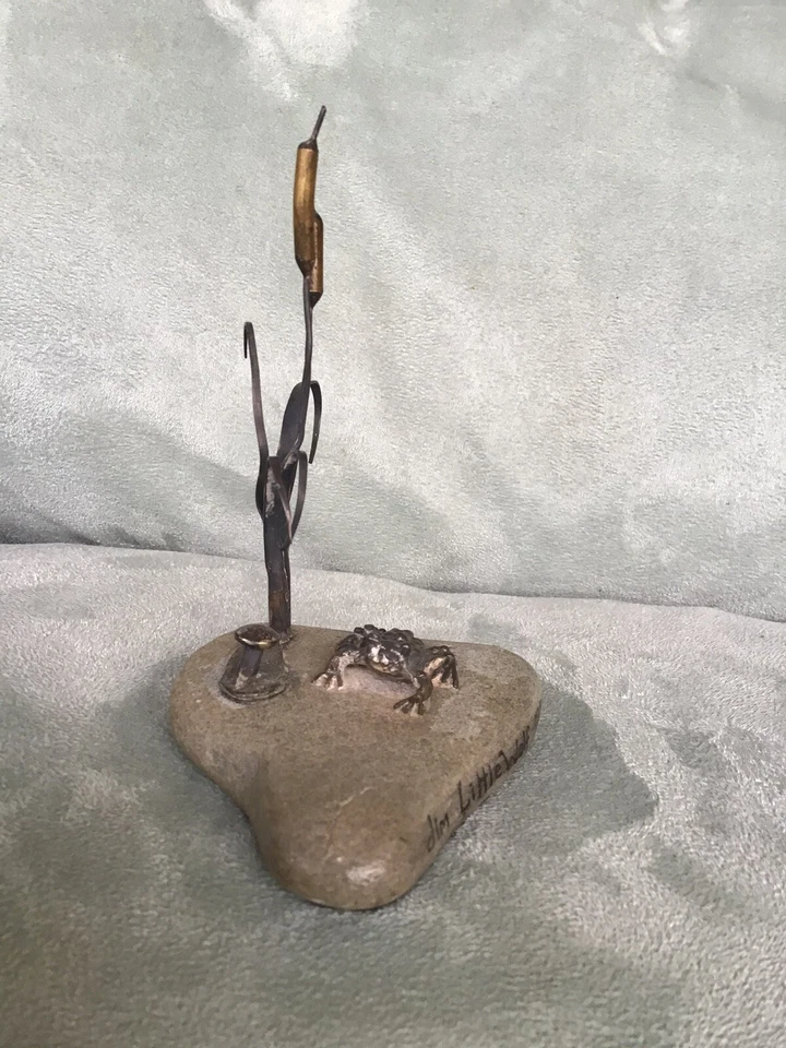 科曼奇印度艺术家吉姆·利特尔沃尔夫签名雕塑带青蛙/猫尾 c. 1972 — 第 3/4 张图片