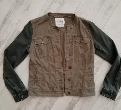 Tolle Jeansjacke in grün/Schlamm mit schwarzen Ärmeln Größe 36