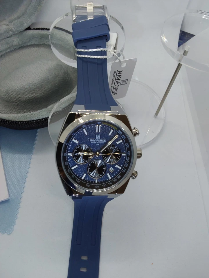 Chronographer Mens 41mm Blue Quartz with Blue silicone bracelet Naviforce 8080 - Image 3 of 4
