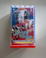 The Looney Tunes Show Mikrofigur in Vitrine. Wile E Coyote Neu Sammlerstück