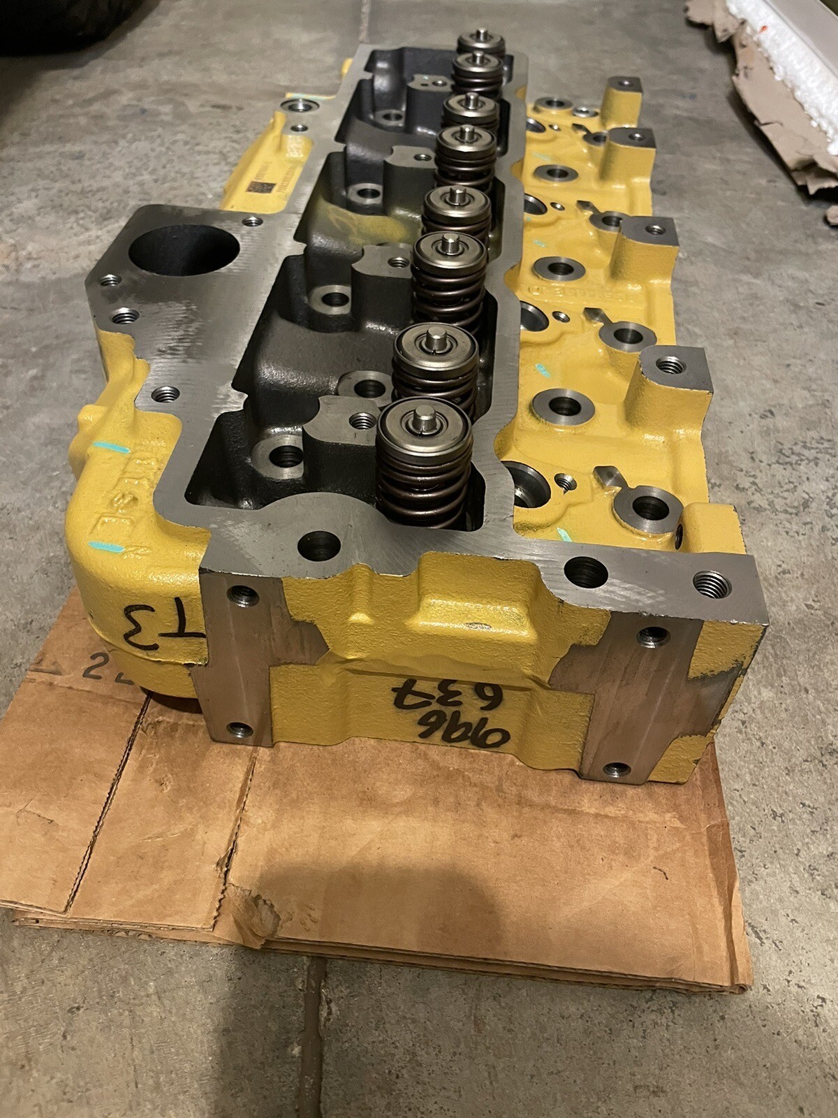 John Deere RE525457 - 4CYL 2V CYLINDER HEAD, R559065E NEW | eBay