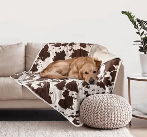 Manta impermeable para mascotas decoración para perros, piel de vaca tamaño 60" x 70" - Imagen 2 de 4