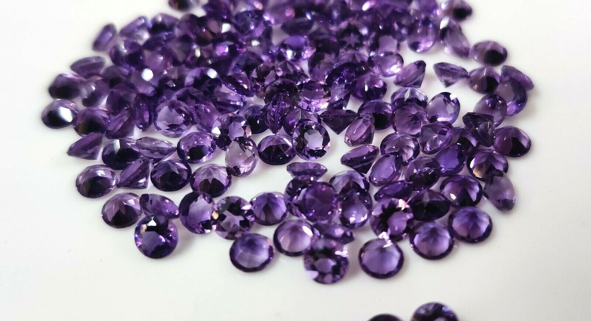 Natural African Amethyst Gemstones - Round Cut, 5mm, Purple (0.26-0.50 Carat)