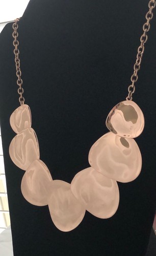 St. Thomas Necklace Gold Tone Textured Disc Bib Petal Shaped Statement Brassy - Picture 12 of 12