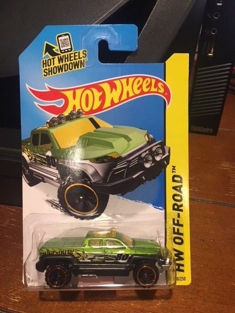 2014 Hot Wheels HW Off-Road Off-Duty #140