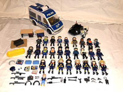 Riesiges Playmobil Polizei Konvolut 27 Figuren Van Fahrrad Boot Waffen Zubehör BM56