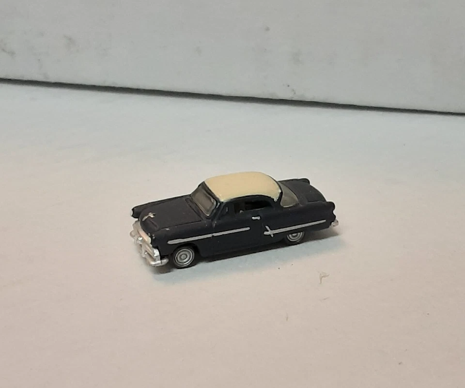 Ford Victoria 1950 clásico Metal Works azul escala N Foto 2 de 4