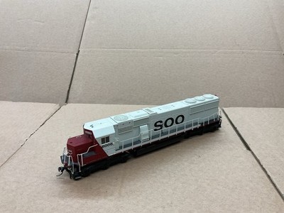PROTO 2000 HO SCALE DIESELLOK SD60 SOO LINE N.6006 FUNKTIONSTÜCHTIG LESEN!