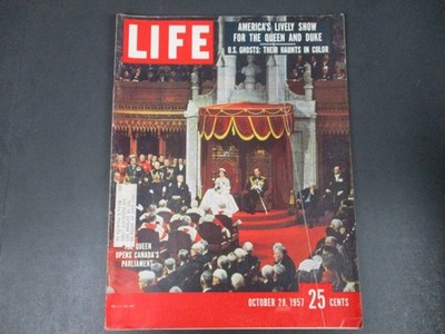 LIFE MAGAZINE - Oct 28 1957 - QUEEN ELIZABETH II / Prince Philip / Gidget / USA