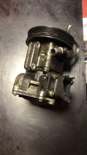 BMW 3 E90 318i 04-08 Servopumpe mit Wasserpumpe 6780413