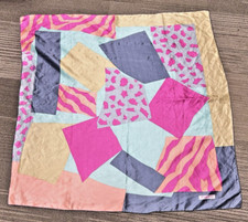 Fun Figaro Women's Scarf 1980s Retro Geometric Pink Peach Mint Blue/Grey
