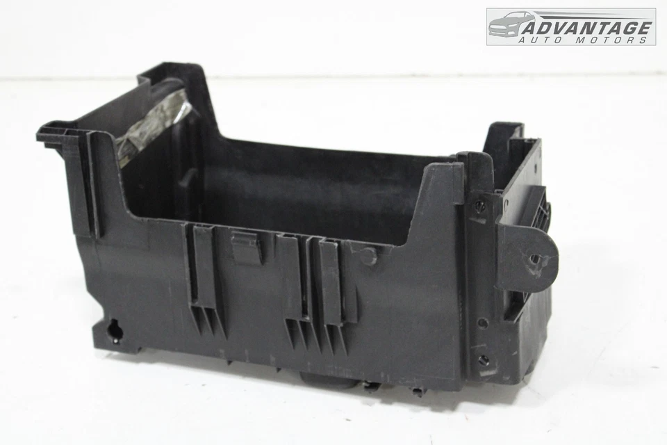 2013-2019 CADILLAC XTS 3.6L FWD ENGINE BATTERY TRAY HOLDER 23128537 OEM - Image 2 of 4