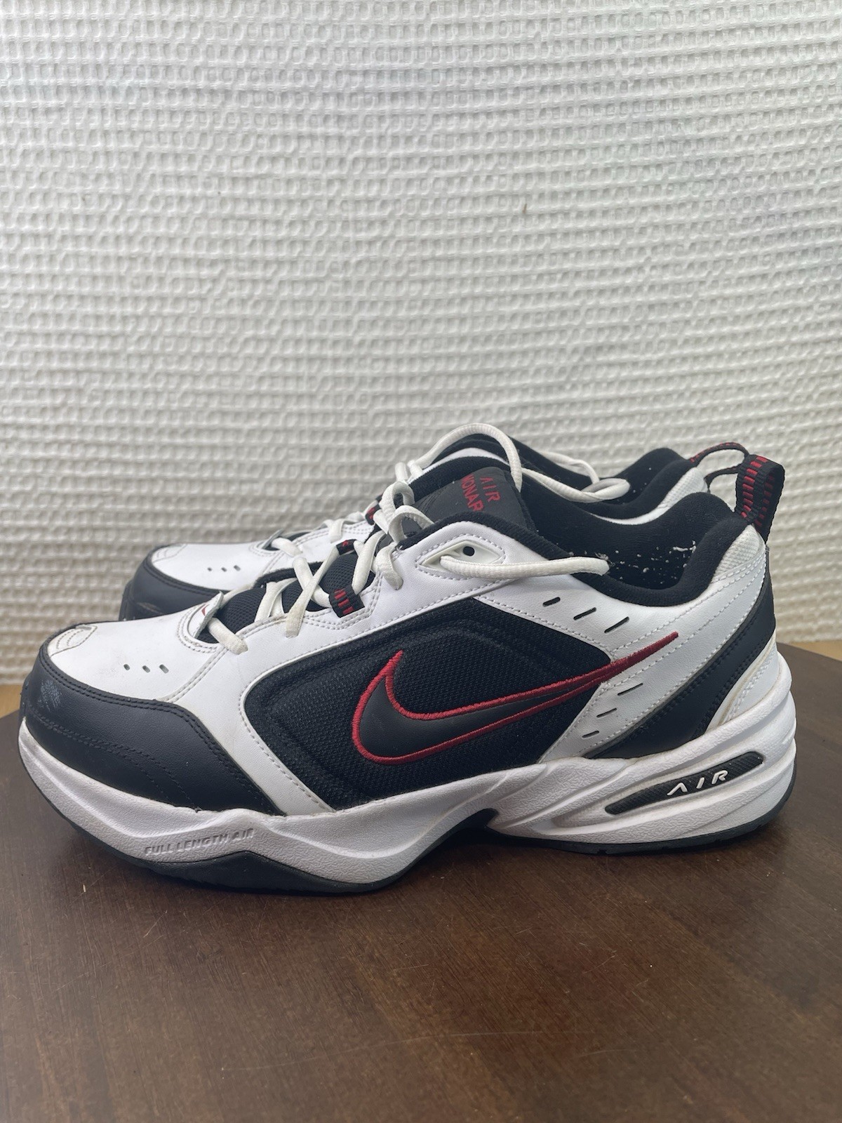 Nike Air Monarch IV White Black Red Athletic Shoes 416355-101 Men’s Size 11 thumbnail 5