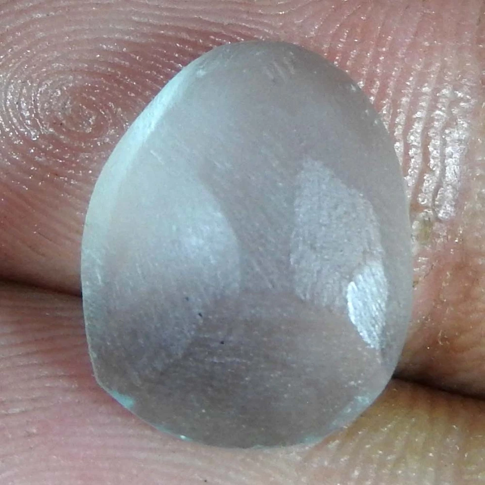 7.30Cts100%Natural Quality Sky Blue Small Topaz Rough Cabochon Gemstone - Image 2 of 3