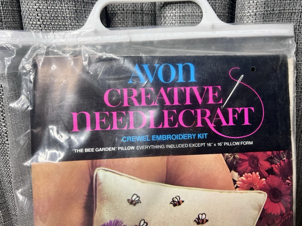 Avon Creative Needlecraft набор для вышивки крестом цветочные чувства подушка - Изображение 4 из 4