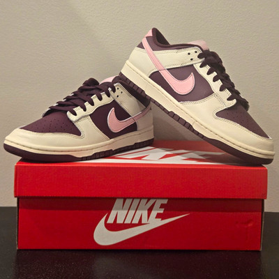 Nike Dunk Low PRM Valentine s Day 2023 DR9705-100 Size 9.5 DS New OG Box