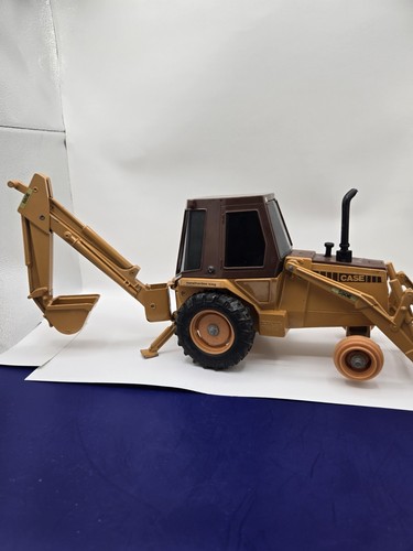1986 ERTL 1:16 Scale Case 580E Diecast King Loader Backhoe - Very Good Condition - Picture 1 of 14