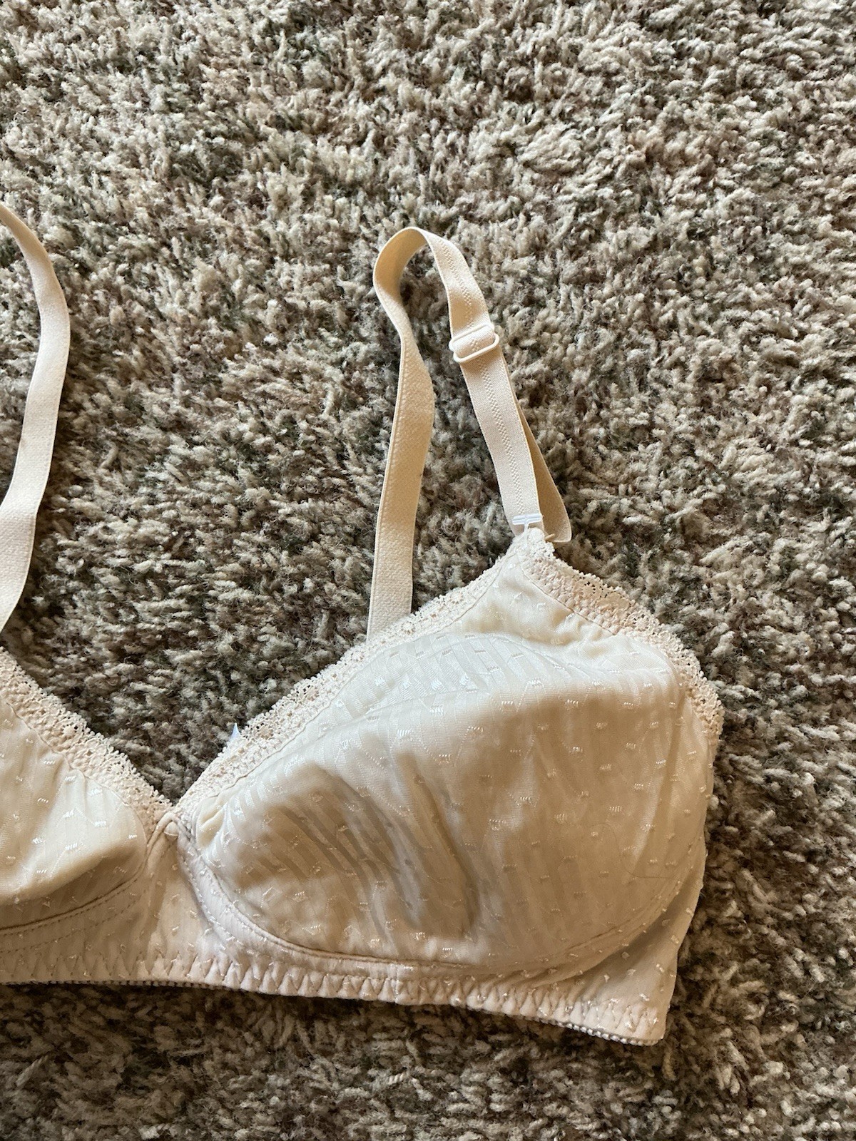 Underscore Bra 34B Beige Wireless Lightly Lined E… - image 4