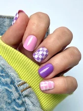 Red Aspen Press On Nails- You’re so Posie-tive, Palmer -Short • Square • Shiny