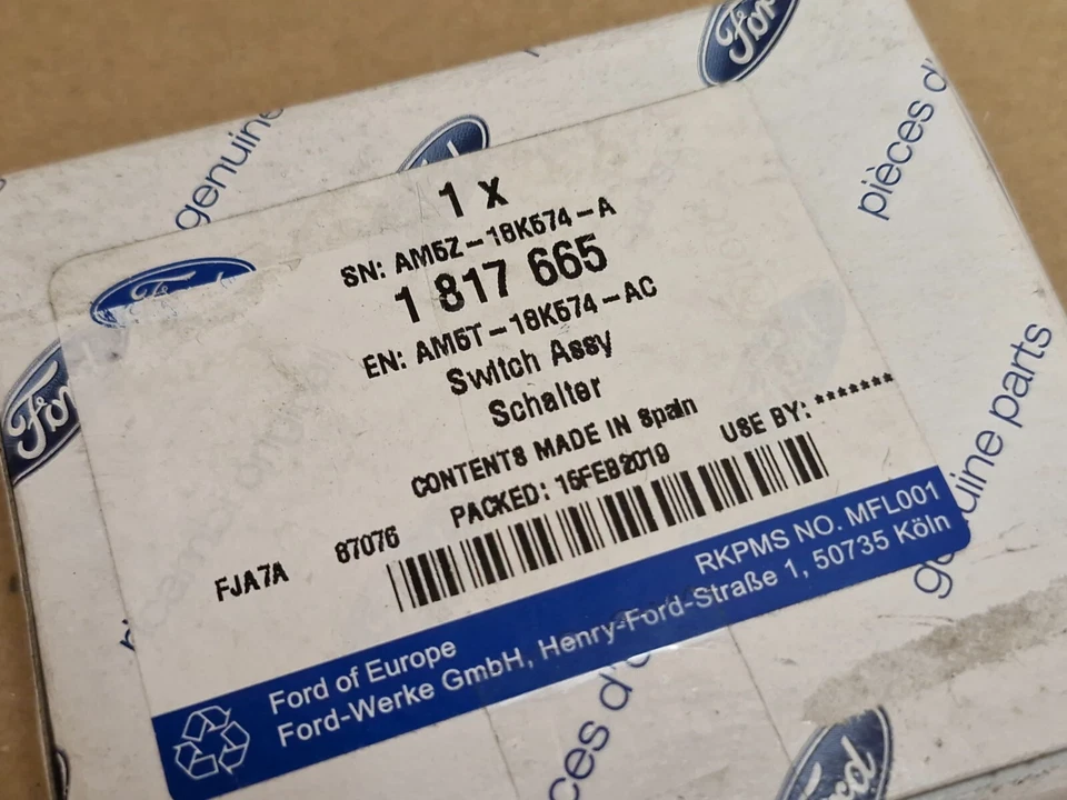 Genuine Ford Connect Focus C-Max Kuga Switch W/ Heated Windscreen 13-18 1817665 - Image 3 of 4