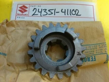 NOS Suzuki Fifth Drive Gear 1976-1979 RM250 Off Road 24351-41102 NEW OEM