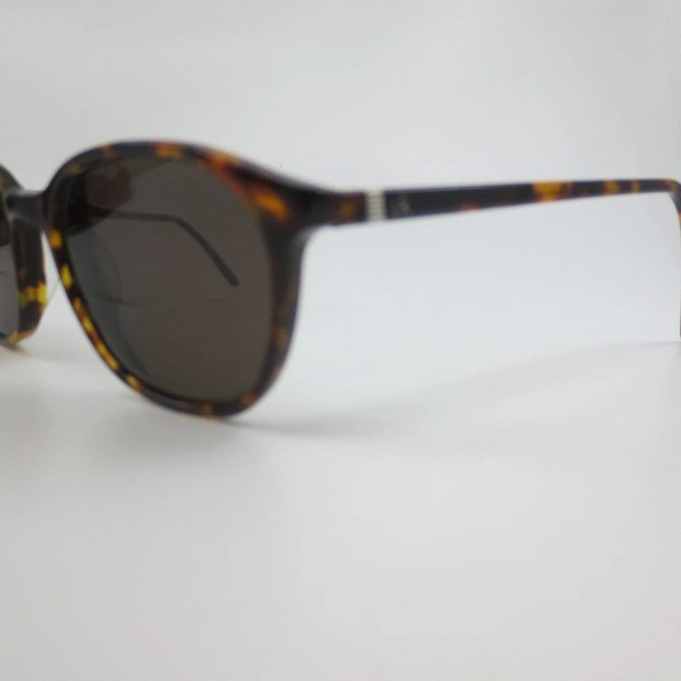 Óculos de sol feminino armação marrom tartaruga formato Oliver aro completo 49-18-140 - Imagem 2 de 4