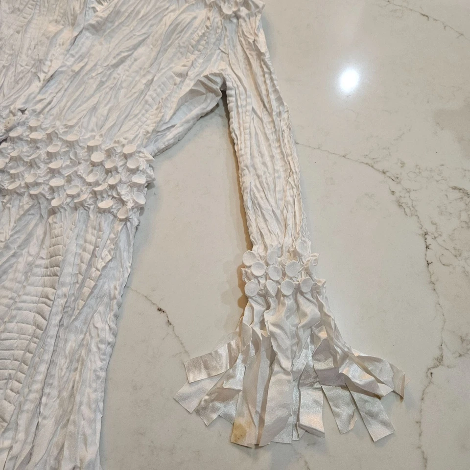 Jerry T Top Pequeño Blanco Arrugado Textura Botón Flecos Dobladillo Boho Fiesta Diseñador Foto 4 de 4