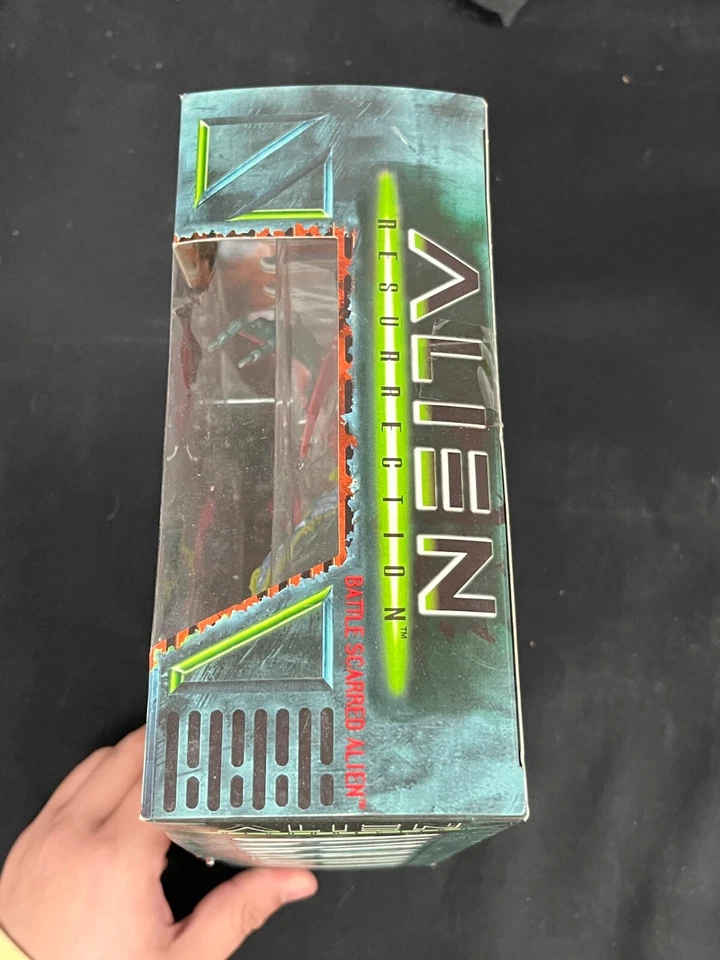 Hasbro Signature Series Alien Resurrection Battle Scarred Alien 1997 nuevo AA Foto 3 de 4