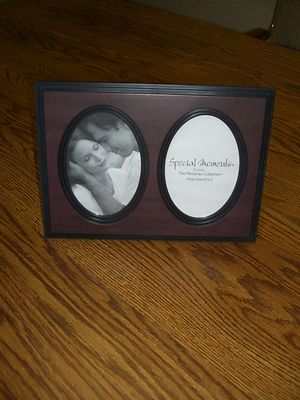 Special Moments Brown/Black Plastic Picture Frame/Holds Two 4.5'' x 3'' Photos