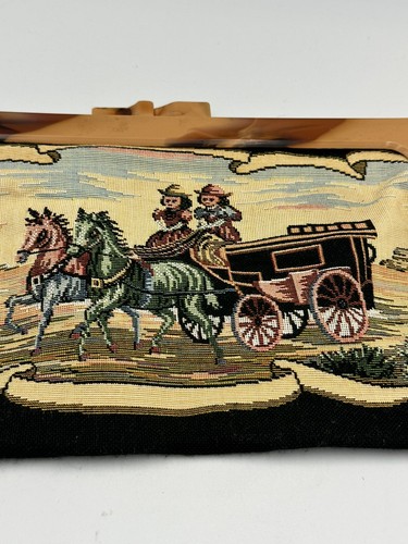 Borsello pochette arazzo vintage anni 70 cavallo e carrozza tartaruga plastica bacio lucchetto - Foto 3 di 20