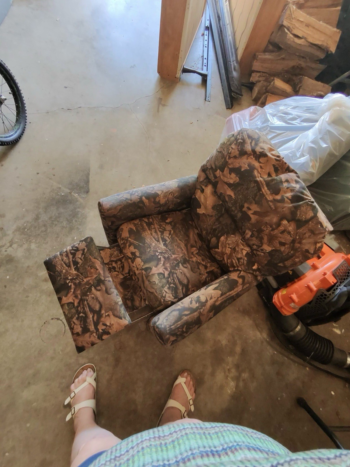 Child&rsquo;s Camouflage Reclining Chair