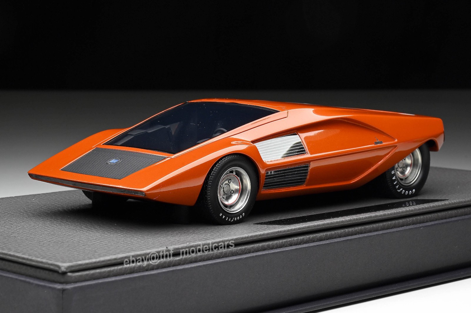 Top Marques Lancia Stratos Zero Bertone 1970 1:18 TOP067A