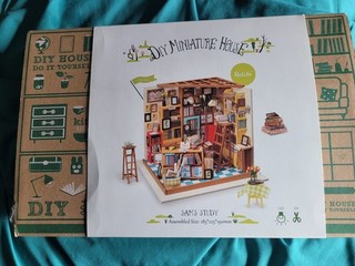 Rolife DIY Miniature Room Box Kit Sam's Study DG223 1:12 Library Furnished