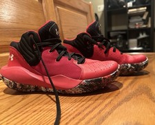 Under Armour Sneakers - Youth Size 6.5; Under Armour Jet 21, Red Black W/ Marb