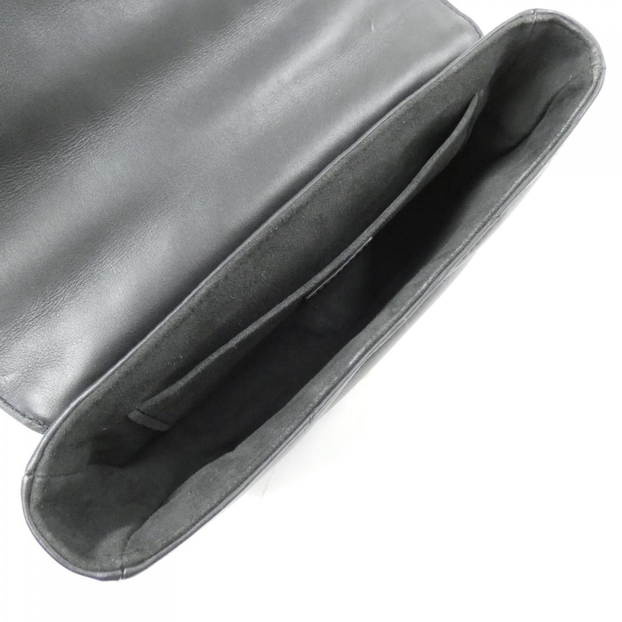 Chain bag leather handbag Louis Vuitton Multicolour in Leather - 28417546