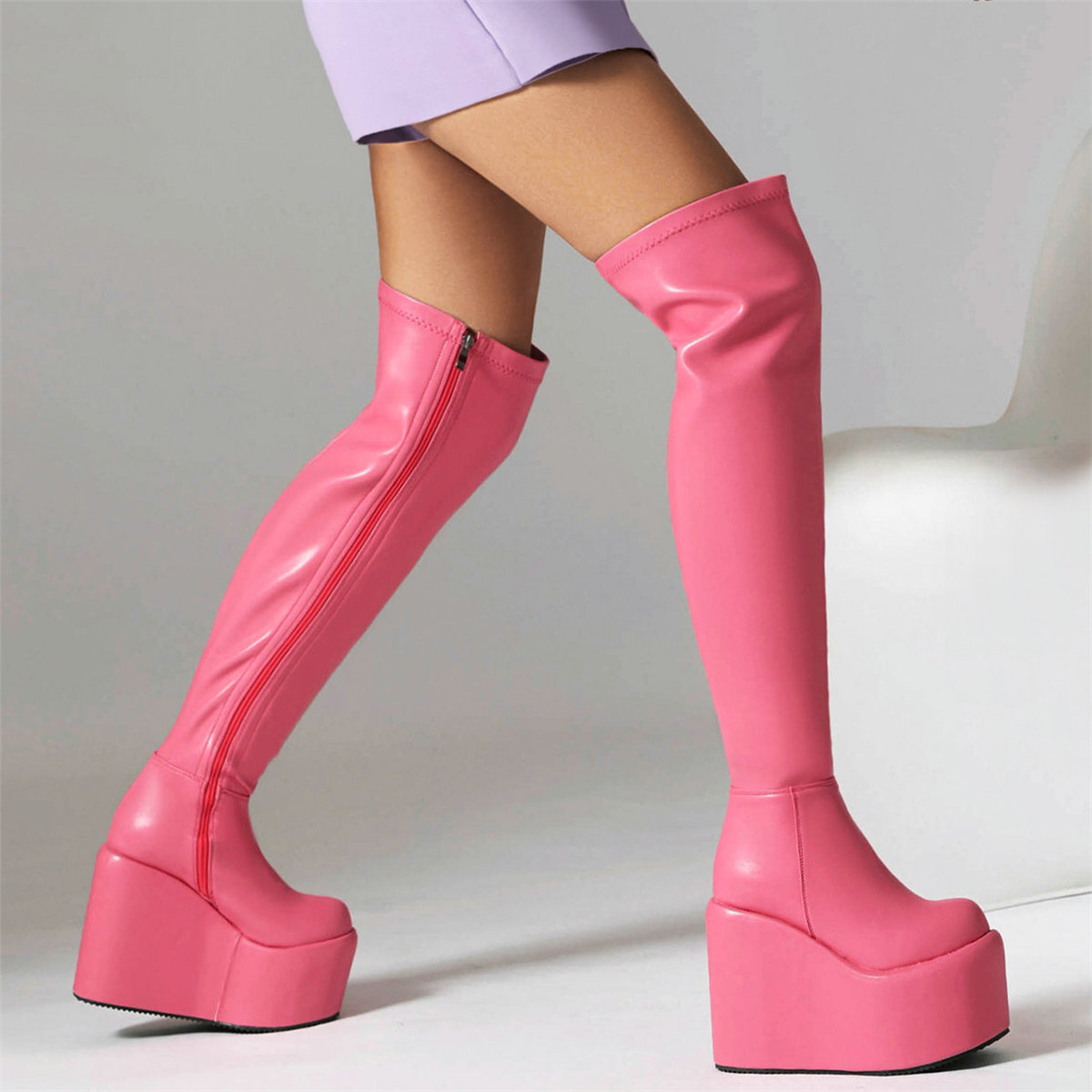 Botas de plataforma de tacón alto en el muslo con punta puntiaguda para mujer